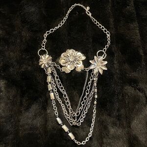 Silver Floral Chain Necklace